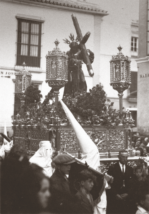 Señor de la Salud discurriendo por la calle San José.