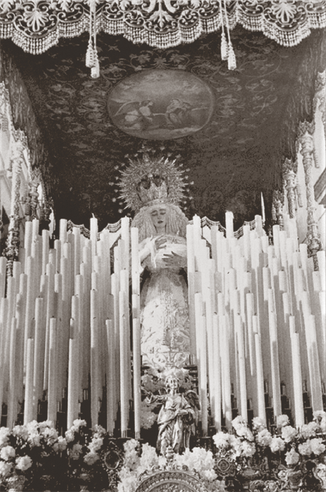 Palio de la Virgen de la Encarnación, fotografiado en la tarde del Martes Santo de 1967.