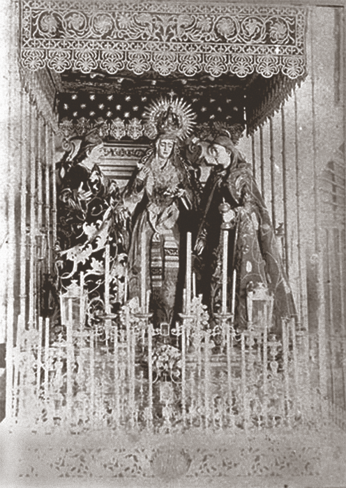 Paso de la Virgen del Valle en 1898, acompañada de San Juan Evangelista y María Magdalena. Fotografía: Hdad. del Valle.