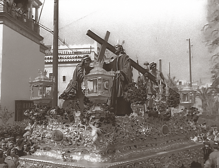 La Paz. Fotograma de la filmación de 1955: «Holy Week In Seville». British Pathé.