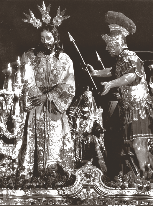 Paso de Nuestro Padre Jesús del Silencio en el Desprecio de Herodes de la Hermandad de La Amargura en 1977. Fotografía: ABC.